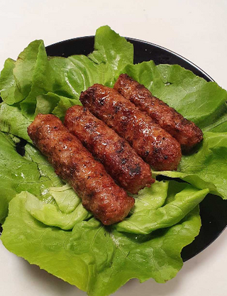 Mici de Dadulesti vita si porc