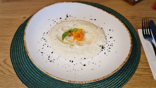 Piure din cartofi cu cremă de trufe