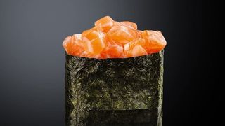 Гункан "Спайси суси лосось"