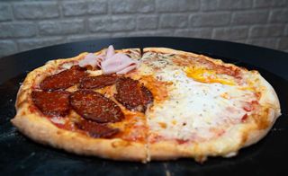 Quattro stagioni pizza