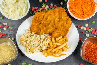 Bečka šnicla sa prilogom