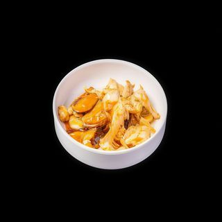 148. Pollo con funghi e bambu'