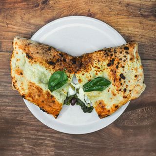 Ripieno con scarole e provola