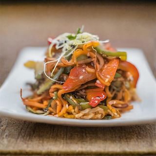 Sotirano povrće sa sezamom i soja umakom