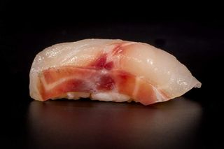 072 Nigiri suzuki 2 pezzi