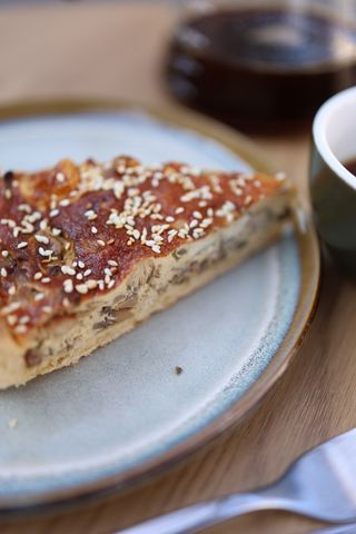 Кіш з куркою, грибами і сиром Дор Блю (160г)