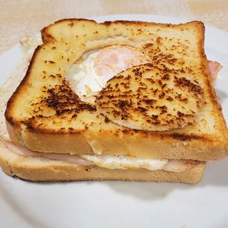 Sándwich Mixto Con Huevo