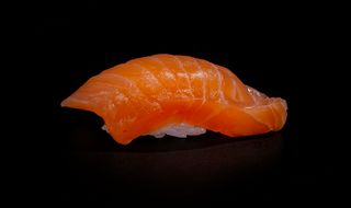 28.Nigiri Sake (2 Pzs.)