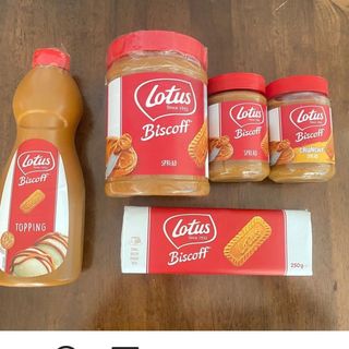 Lotus cream biscuits 