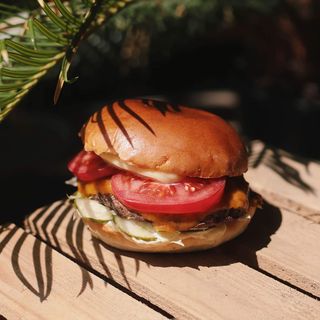 Cheese w zestawie z frytkami 180g + Pepsi/ Lipton