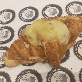 Croissant jambon dinde fromage 