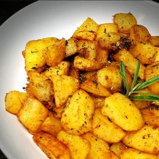 Patate al forno al rosmarino 