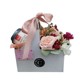 Coffee and flowers to go. No.1