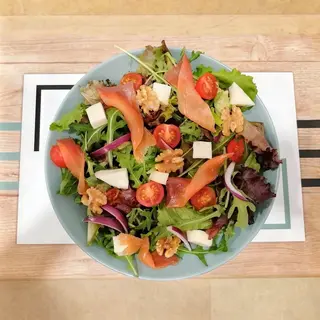 Salada de Salmão Fumado