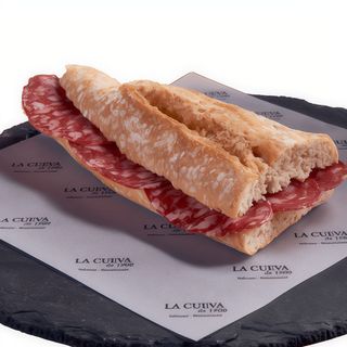 Bocadillo de Salchichón casero