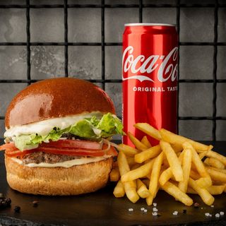 Комбо меню Бургер Курятина Кока-кола/Фанта/Спрайт