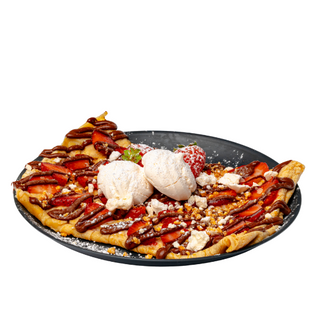 Crepe de Morango e Suspiro