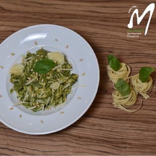 Pesto poulet panée