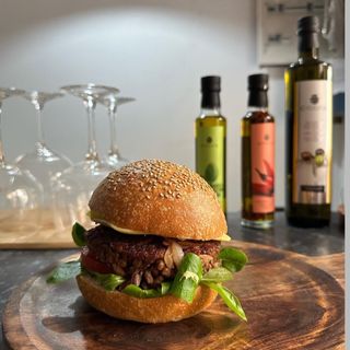 Burger Mango And Caoba