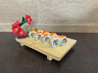 A35 Califórnia de salmão com ovo e peixe laranja (8 peças)