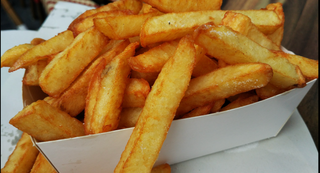 Пържени картофи със сирене (250г)