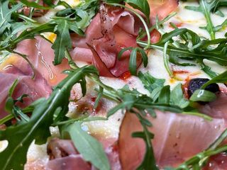 Speck, noci e rucola