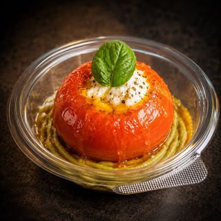 Tomate relleno de burrata