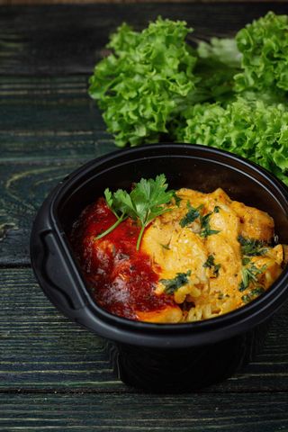 Паста з куркою у вершковому соусі, ТМ Вепр (390г)