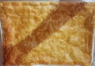 Empanada Entera Jamón Y Queso