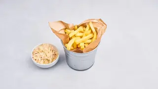 Frytki i colesław