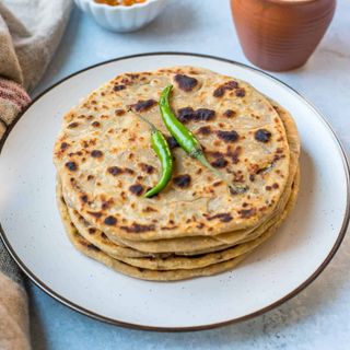 Pyaaz parantha