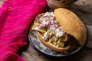 Torta de Chilaquiles