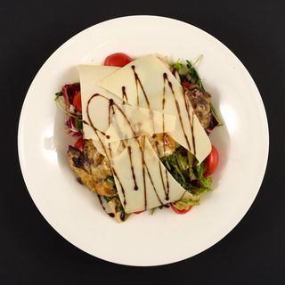 Topla salata sa goveđim fileom