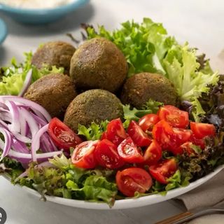 Ensalada De Falafel