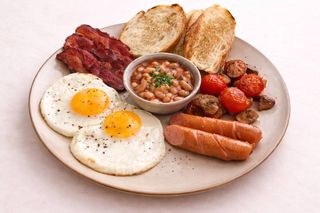 English Breakfast cu bacon