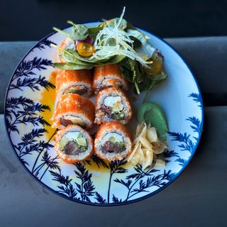 Каліфорнія з тунцем