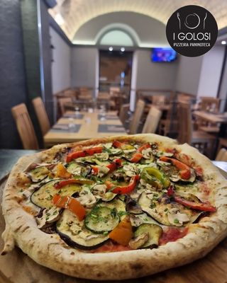 ● Pizza Vegetariana