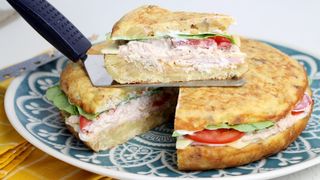 Tortilla rellena (un cuarto de tortilla)