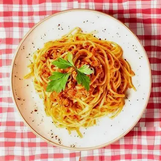 65 Espaguetis Boloñesa