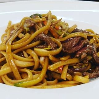 Tallarines con ternera