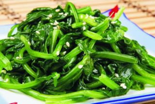 102 Шпинат с чесноком 素炒上海青