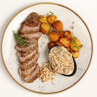 Teleći file na puteru sa majčinom dušicom