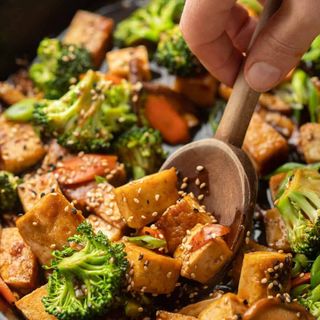 Tofu and broccoli In Garlic Sauce 