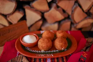 Meze bomba