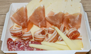 Antipasto salumi e formaggi