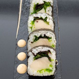 Futomaki Pez Mantequilla (6 Pzs.)