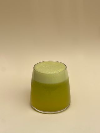 Apple Fresh Juice  330ml / ვაშლის ფრეში 330მლ