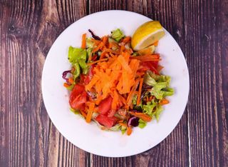 Сезонна салата (280г)