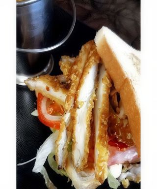 Chicken Fingers Sándwich