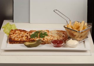 Тост Суджук и кашкавал (500г)